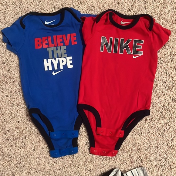 Nike Onesies (read description) - Picture 4 of 5